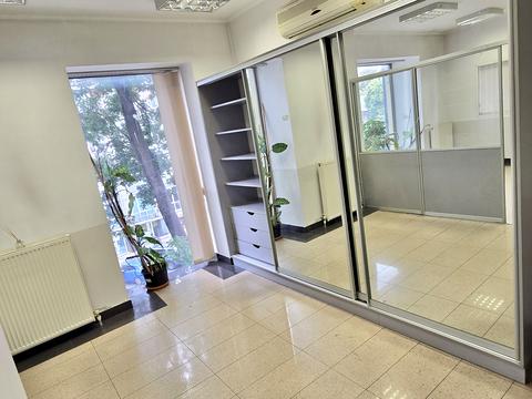 комерційна за адресою Велика Арнаутська вул., 61