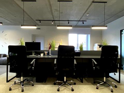 комерційна за адресою Вул. Дворецька, 46