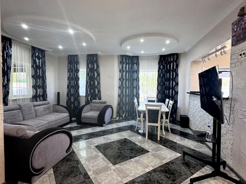 будинок за адресою 1 Травня вул.