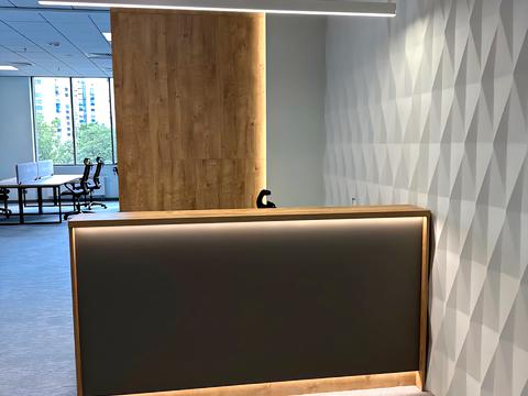 комерційна за адресою Князів Острозьких вул. (Московська), 32/2