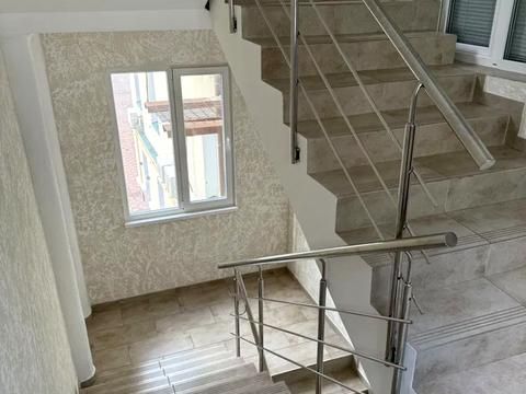 коммерческая по адресу Межигорская ул., 87