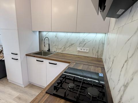 квартира по адресу с. Святопетровское,  ул., 1