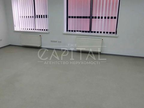 комерційна за адресою Голосіївська вул., 999