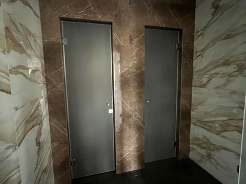 комерційна за адресою Івана Сірка вул., 11б
