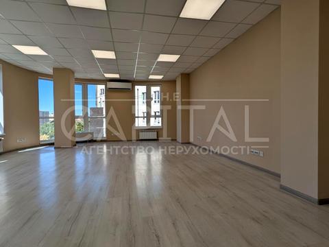 коммерческая по адресу Львовская пл., 23