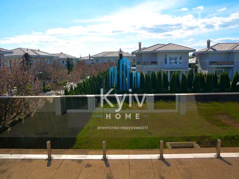 дом по адресу вул. Набережна