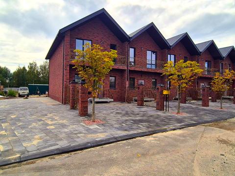 будинок за адресою Каштанова, 7