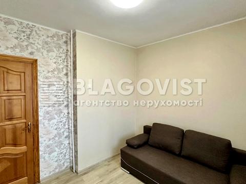 квартира по адресу Ларисы Руденко ул., 6