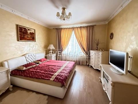 будинок за адресою Богатирська вул., 30а