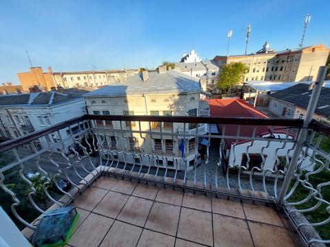 квартира за адресою Дрогобич, Адама Міцкевича вул., 2