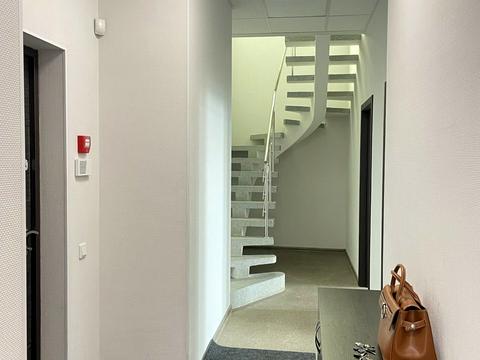 комерційна за адресою Гната Хоткевича вул. (Червоногвардійська), 12