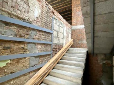 коммерческая по адресу Дмитрия Яворницкого просп. (Карла Маркса), 27