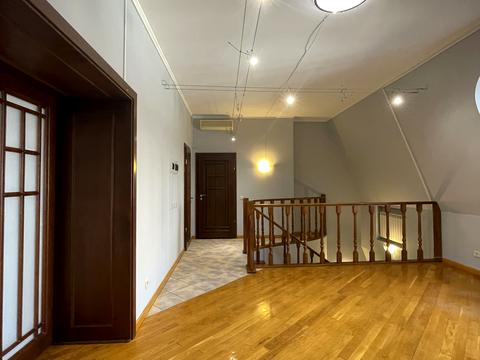 комерційна за адресою Чеховський пров., 8