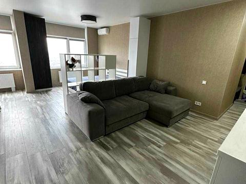 квартира за адресою Практична вул., 1