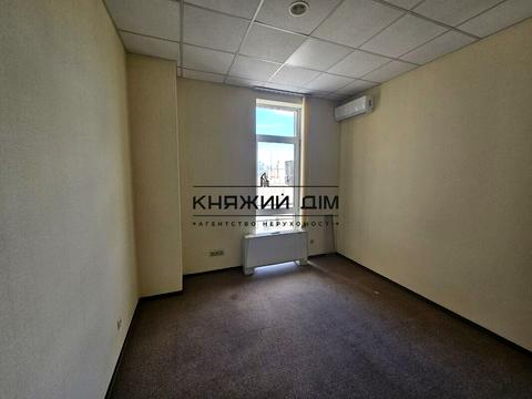коммерческая по адресу Антоновича ул. (Горького), 33В