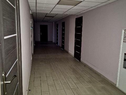 комерційна за адресою майдан Незалежності пл., 2