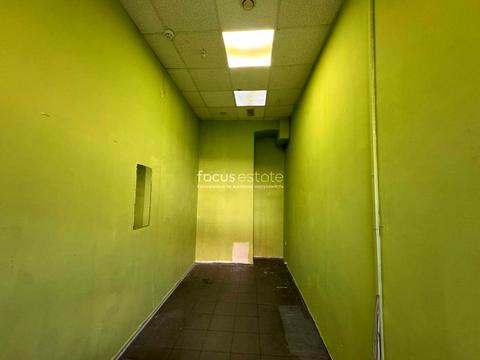 комерційна за адресою Саксаганського вул., 106