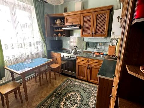квартира за адресою Старицького вул., 11