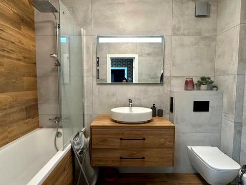 квартира за адресою Олексія Вадатурського вул. (Маршала Малиновського), 5