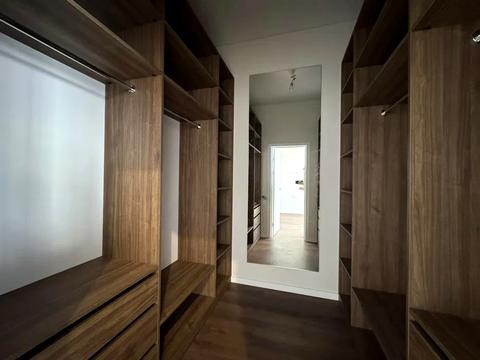 будинок за адресою Вишнева вул.