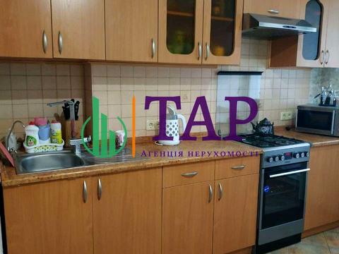 квартира за адресою Михайла Комарова вул. (Тархова), 5