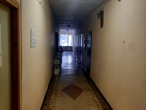 комерційна за адресою Інститутська вул., 4/1