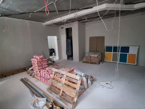 комерційна за адресою Дніпроводська вул., 1