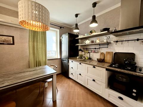 квартира за адресою Червоної Калини просп. (Володимира Маяковського), 38-Б