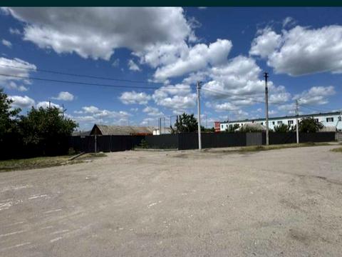 паркомісце за адресою Олега Ольжича вул., 1