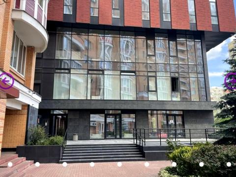 комерційна за адресою Левка Лук'яненка вул. (Маршала Тимошенка), 21/2