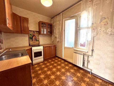 квартира за адресою Ревуцького вул., 18