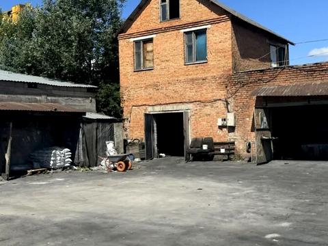 комерційна за адресою Айвазовського вул., 1