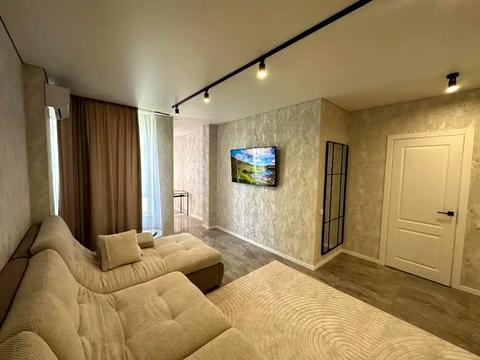 квартира за адресою Космічна вул., 5