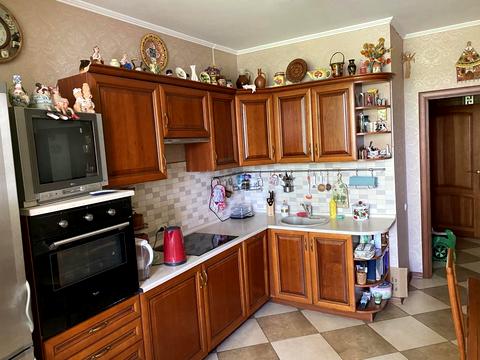 квартира за адресою Київ, Драгоманова вул., 6-А