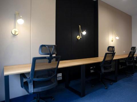 коммерческая по адресу Василя Тютюнника, 28а