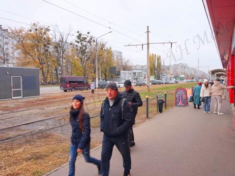 комерційна за адресою Нескорених вул., 15