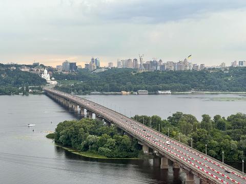 квартира за адресою Дніпровська набережна вул., 1