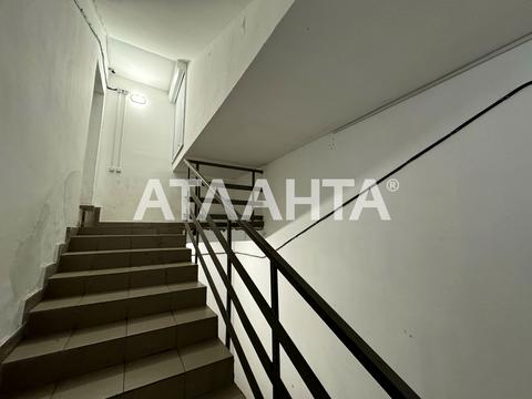 комерційна за адресою Добровольців вул. (Маршала Говорова), 8