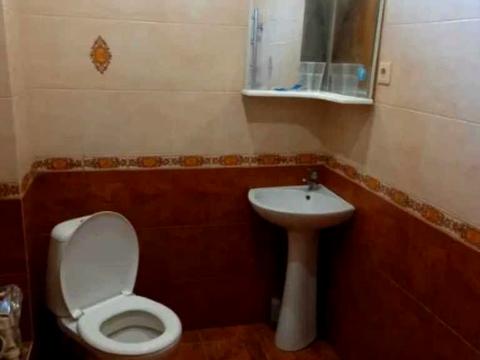 будинок за адресою центральна, 1