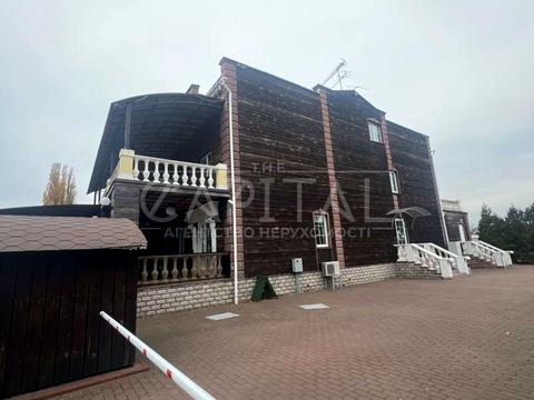 комерційна за адресою Бориспільський, 1
