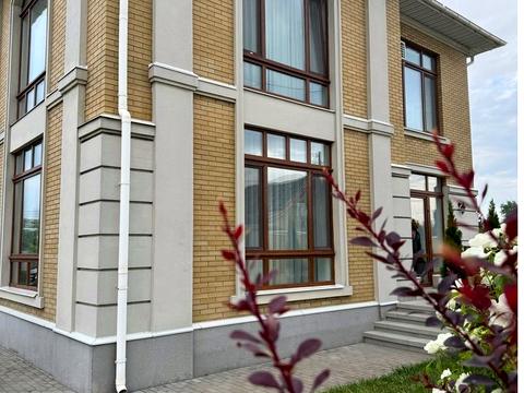 будинок за адресою Бориса Лятошинського вул. (230-ї Стрілецької Дивізії)