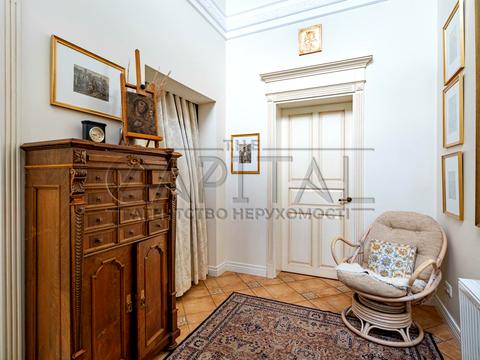 будинок за адресою Центральна, 2