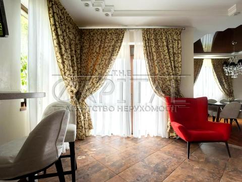 будинок за адресою Лугова