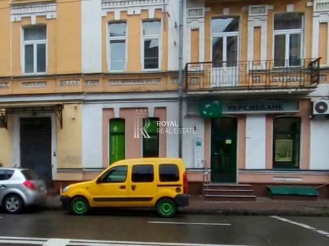 комерційна за адресою Велика Житомирська вул., 5