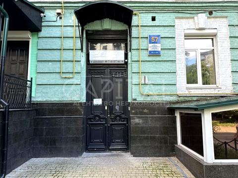 комерційна за адресою Богдана Хмельницького вул., 37-Б