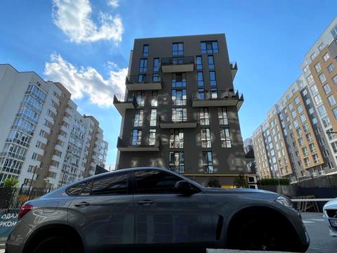 комерційна за адресою Малоголосківська вул., 40