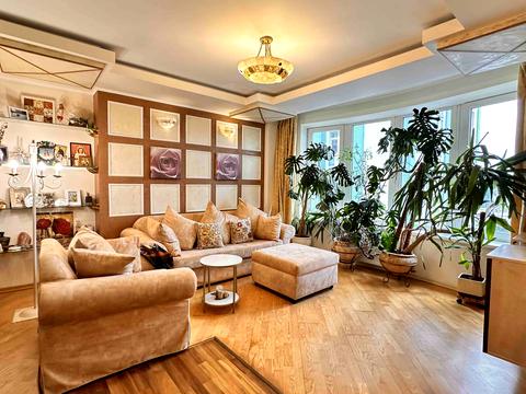 квартира за адресою Дніпровська набережна вул., 26