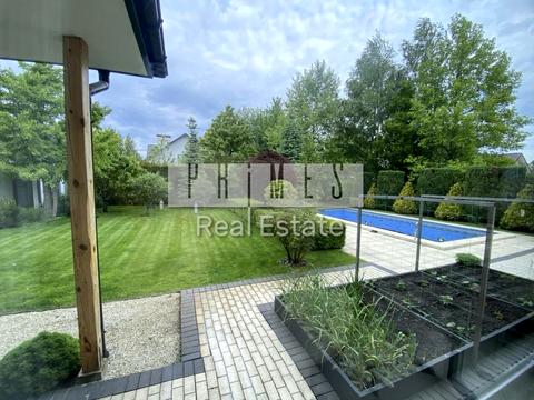 будинок за адресою Космонавтів