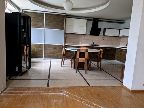 квартира за адресою Сергія Подолинського вул. (Благоєва), 7