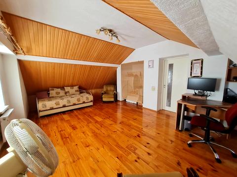 будинок за адресою Польова вул.